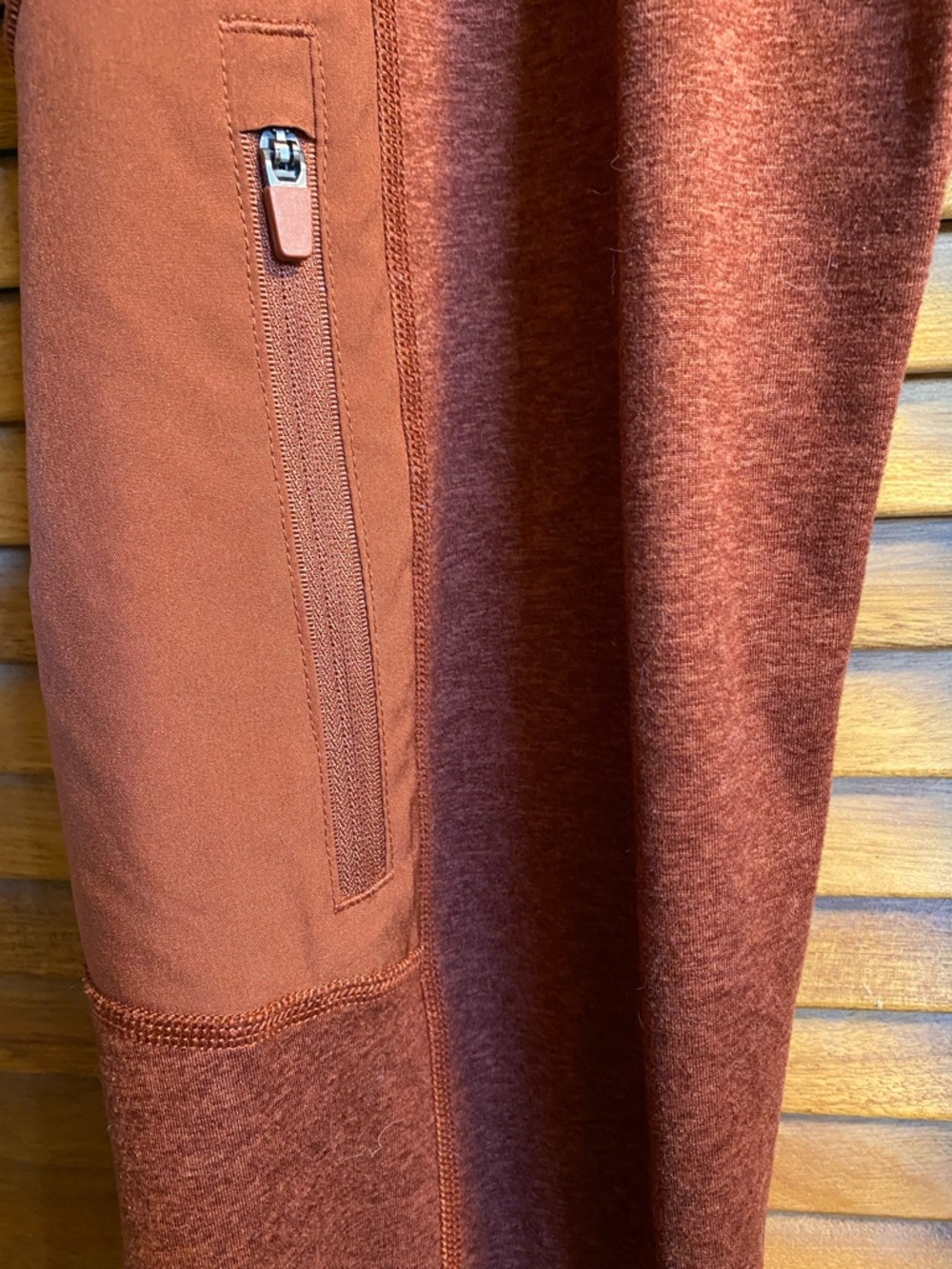 Old Navy Active Rust-Brown High-Rise Leggings - Picture 2 of 4